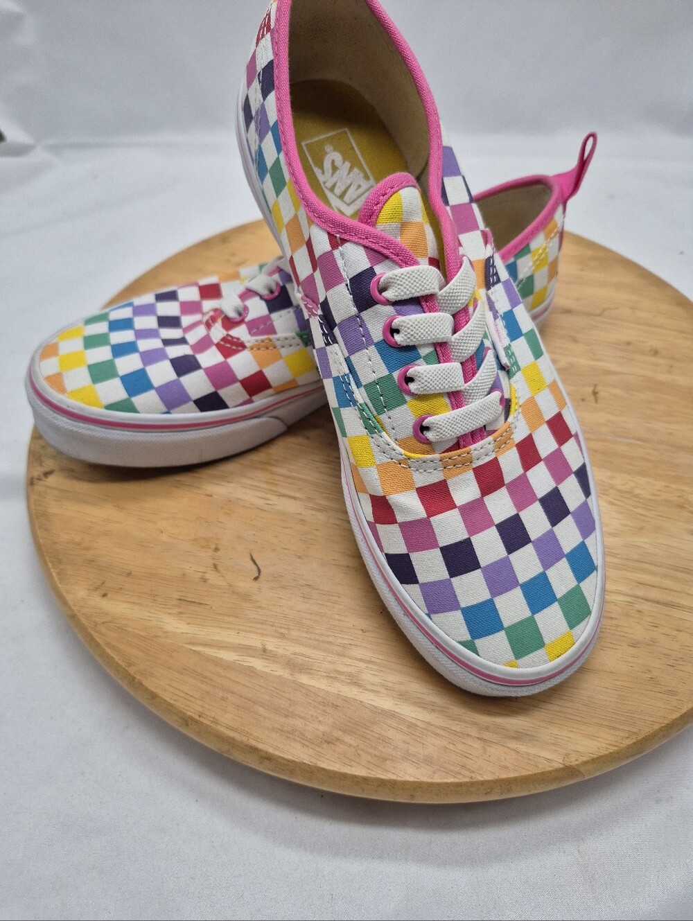 Vans Girls 5.5 Rainbow Checkerboard Sneaker